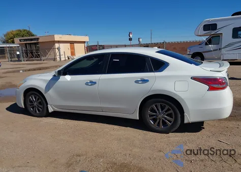 2015 Nissan Altima 2.5 S из США, поврежденный, VIN 1N4AL3AP5FN898623
